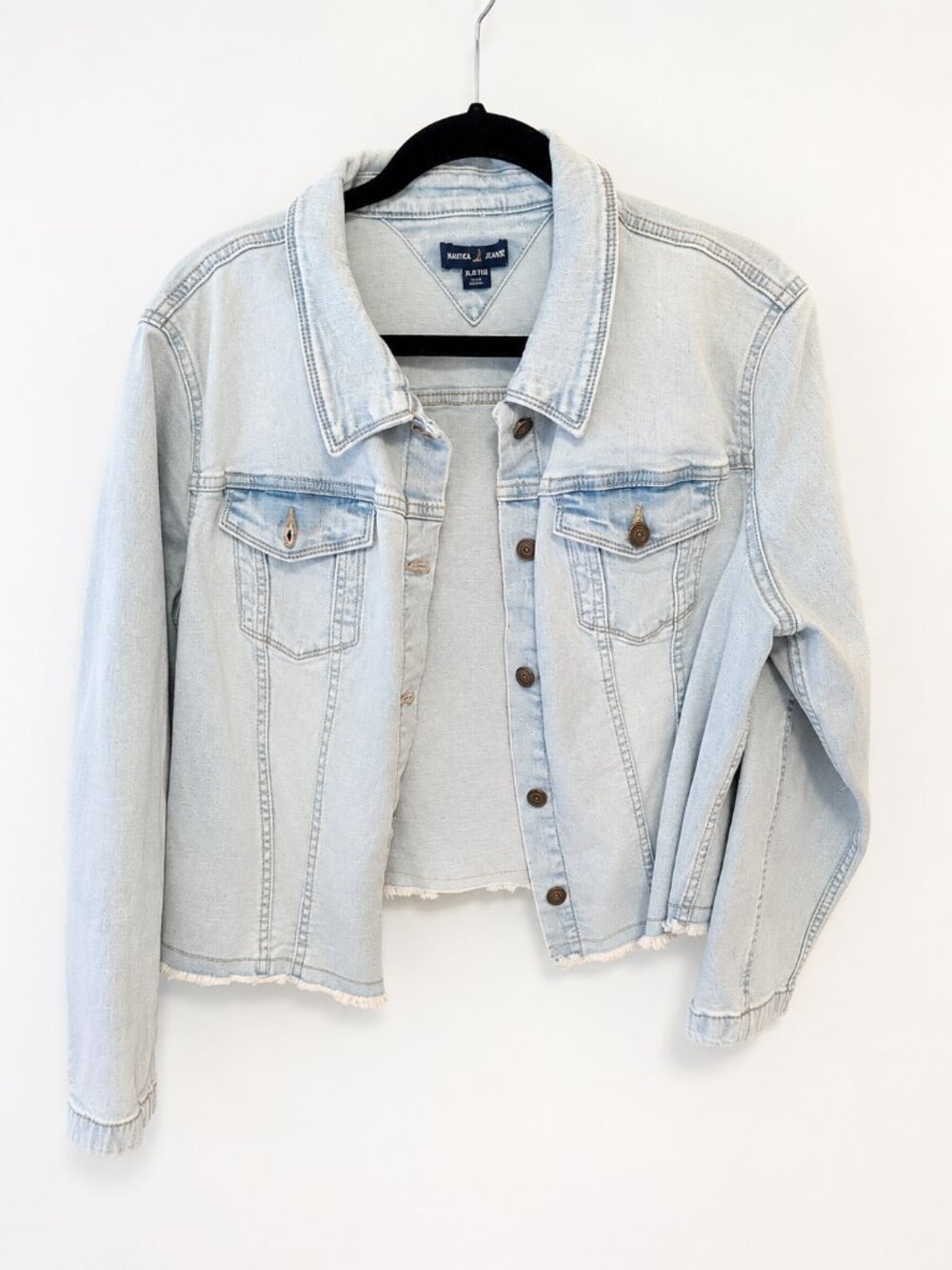 Nautica Jeans Light Wash Cropped Denim Jacket Women's XL Frayed Hem Button Front